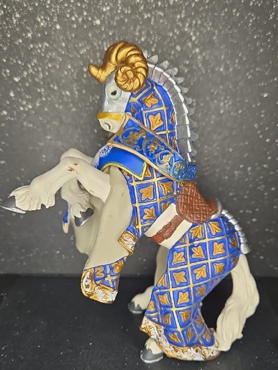 Papo action figure Other - Set Of 2 Papo Medieval World of Knight's Horse Blue Ram Crest Fantasy Figure